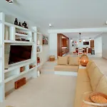 Cicas אלבופיירה