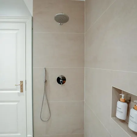 Cicas * Албуфейра